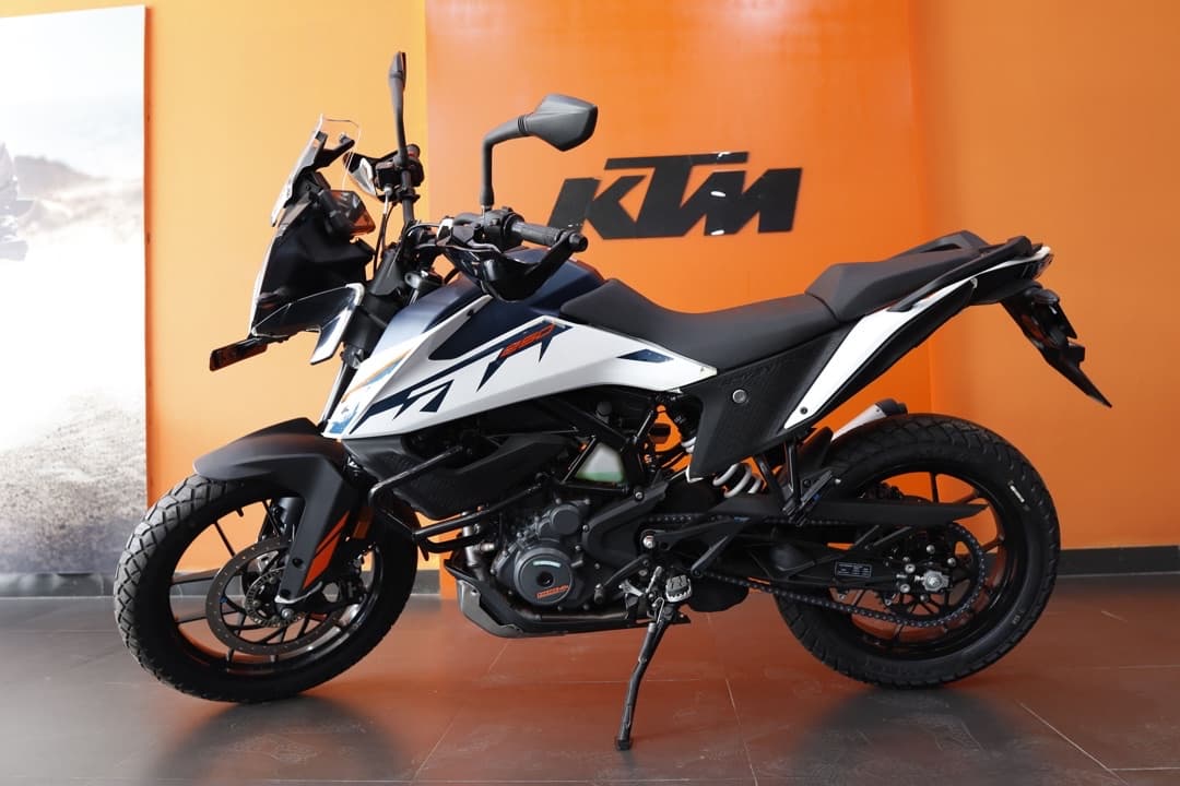 2023 KTM Adventure 250 image