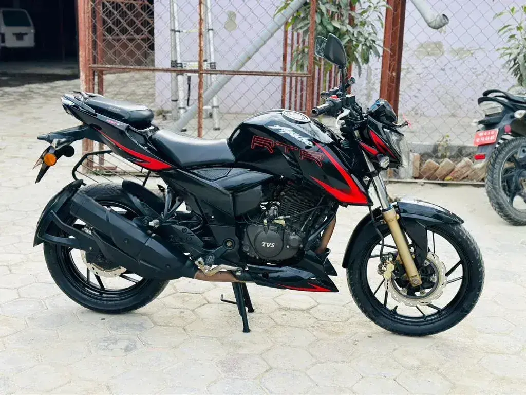 2018 TVS Apache RTR 200 4V image