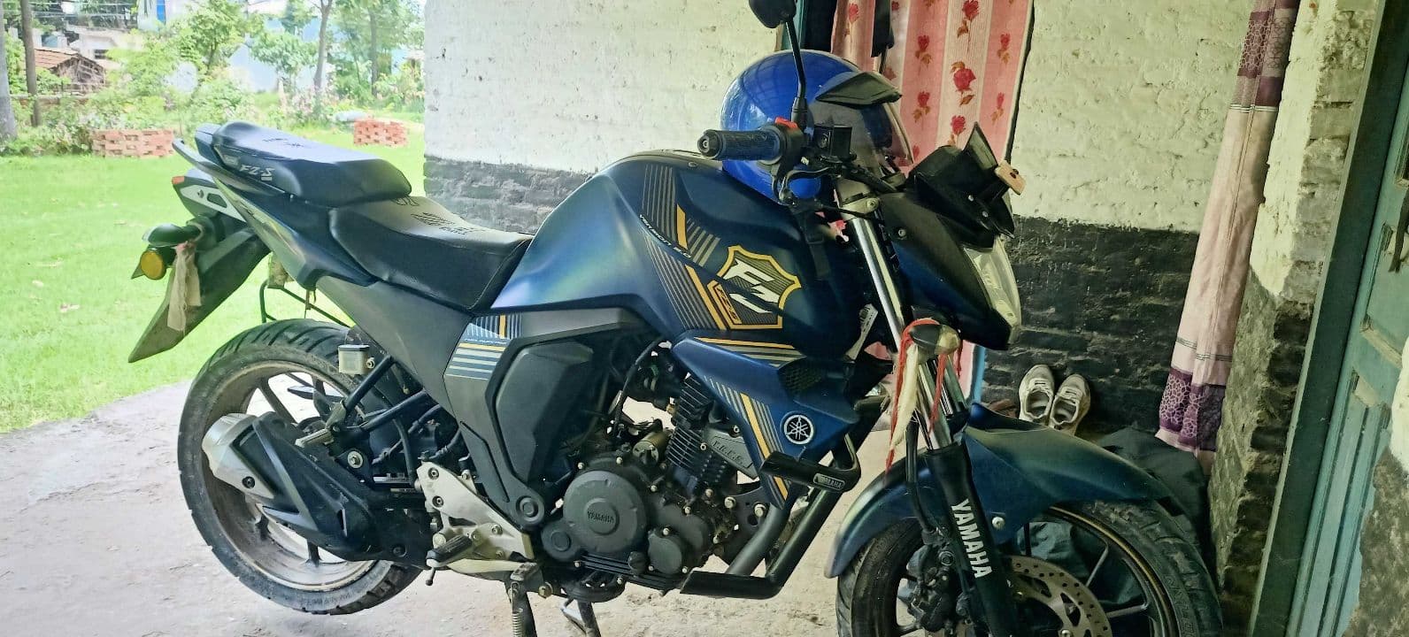 2021 Yamaha FZS V2 image