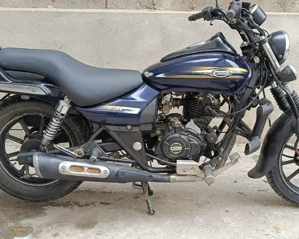 2017 Bajaj Avenger 150 Street image