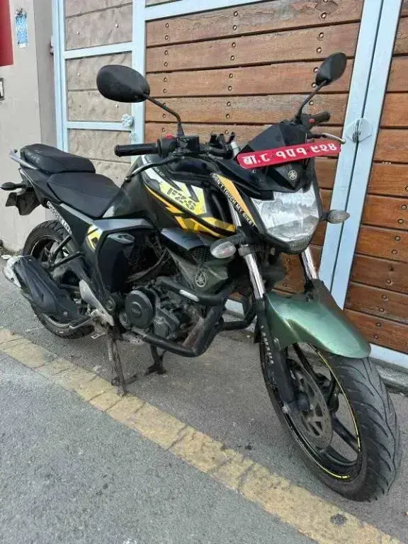 2016 Yamaha FZS V2 image