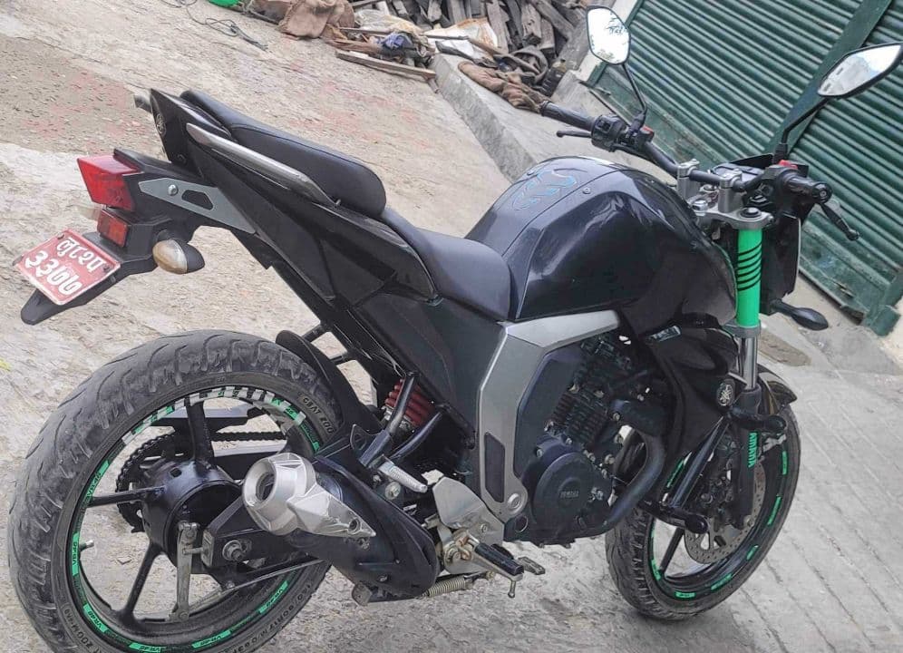 2021 Yamaha FZ V2 image