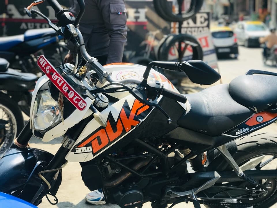 2015 KTM Duke 200 image