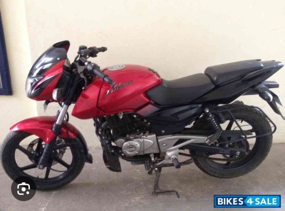 2015 Bajaj Pulsar 180 image