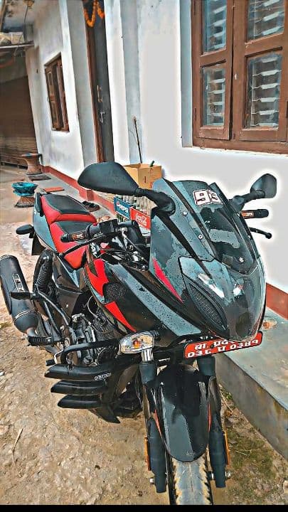 2021 Bajaj Pulsar 220F image