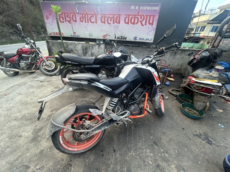 2019 KTM Duke 200 image