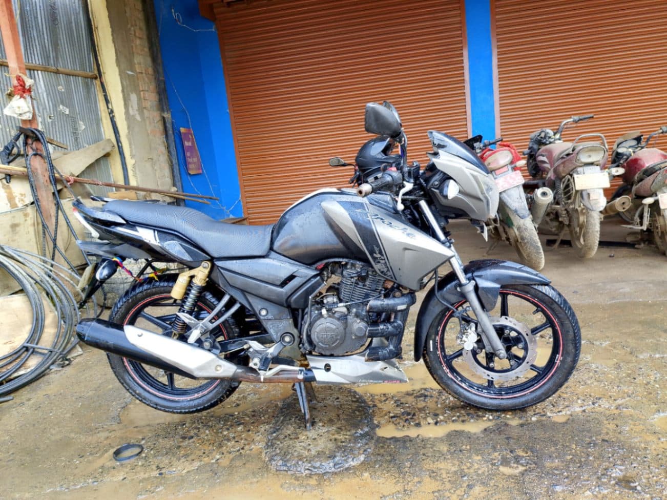 2013 TVS Apache RTR 160 2V image