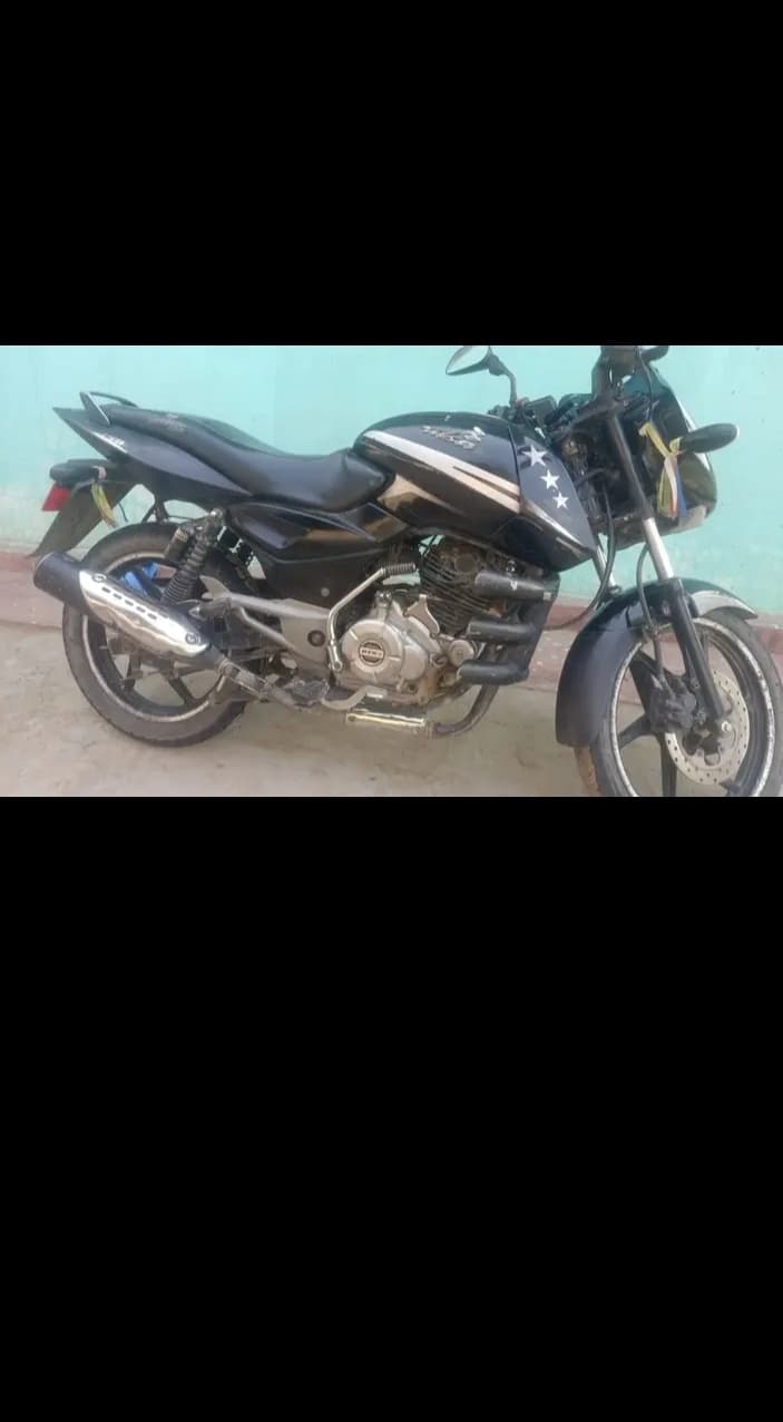 2016 Bajaj Pulsar 150 image