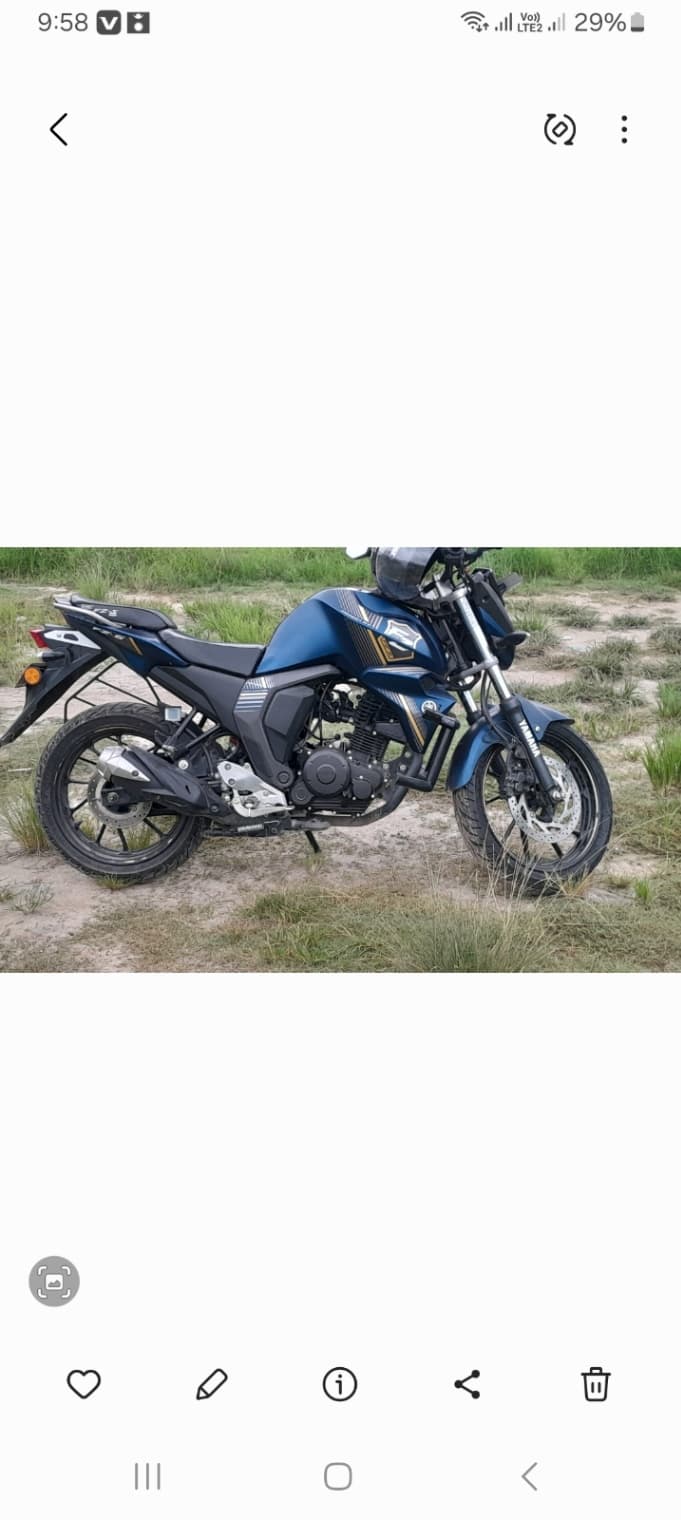 2022 Yamaha FZ V2 image