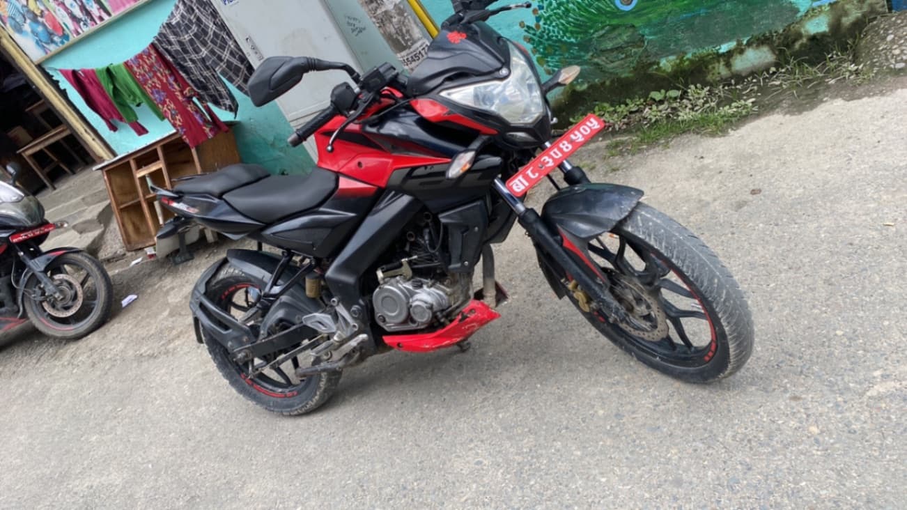 2017 Bajaj Pulsar NS 160 image